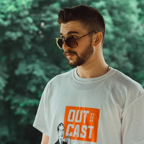 József Németh enteriőr designer portréja